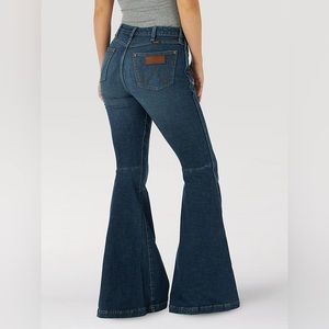 Wrangler Trumpet Flares